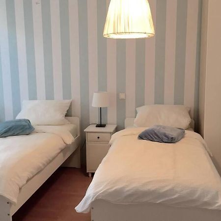 Apartment 120 Qm -3 Schlafzimmer-2 Baeder- Fuer 7 Gaeste Düsseldorf Zewnętrze zdjęcie
